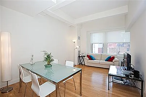 Rented by R New York | media 58