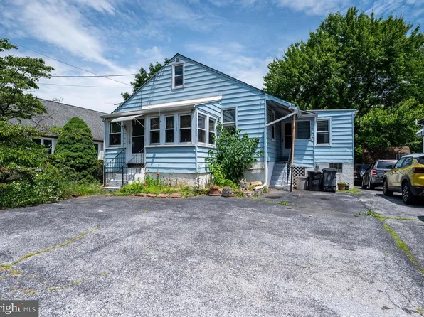1137 E Main St, Douglassville, PA 19518