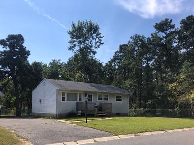 5 Dartmouth Dr, South Toms River, NJ, 08757