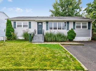 302 Furman Blvd, Keyport, NJ 07735