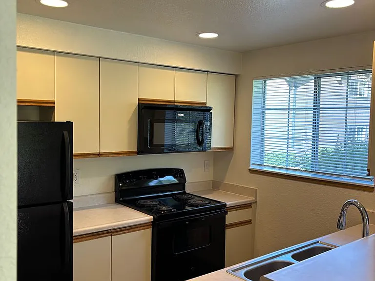 2511 Edenbower Blvd — Photo 36