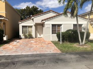 16515 SW 97th St, Miami, FL 33196