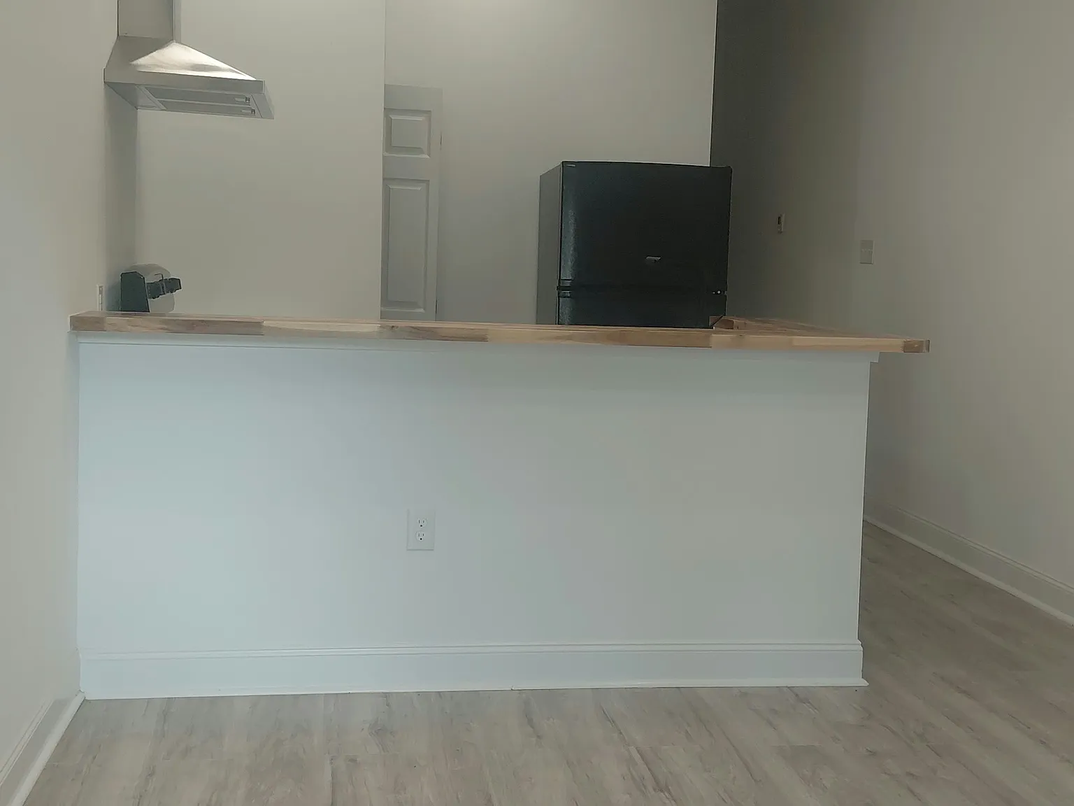 2 bed, 1000 sqft, $1,600 — Photo 2
