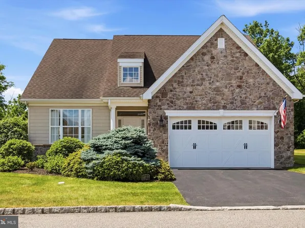 1146 Creekside Ln, Quakertown, PA 18951