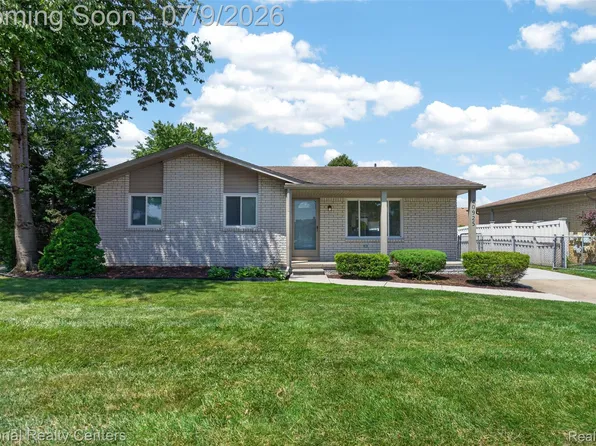 40925 McNamara Dr, Clinton Township, MI 48038