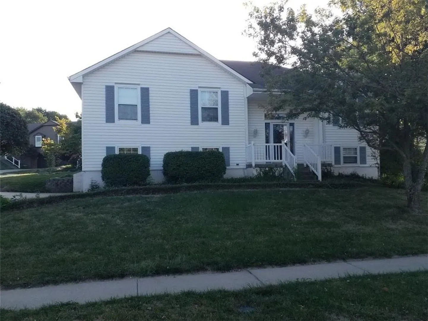 Coming Soon Beautifully Renovated 3-Bedroom Home In Liberty, Mo! — Photo 2