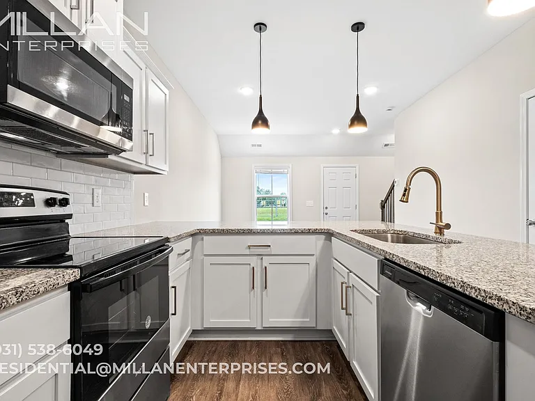 208 Drayton Dr — Photo 9
