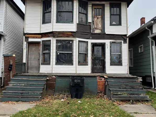 6125 Seneca St, Detroit, MI 48213