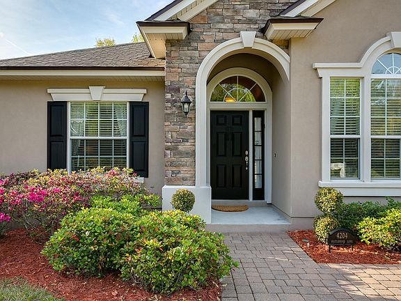 2nd image of 4204 Hazelbrook Ln