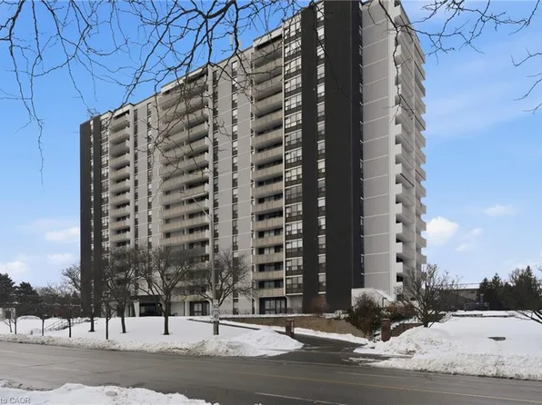 2055 Upper Middle Rd #407, Burlington, ON L7P 3P4