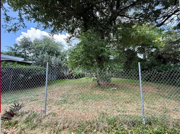 701 NE 68th St, Miami, FL 33138