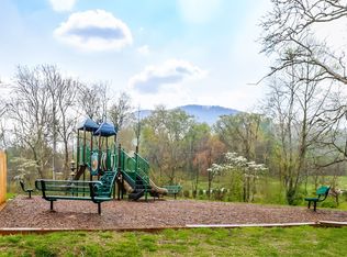 512 Sycamore Branch Rd, Asheville, NC 28803