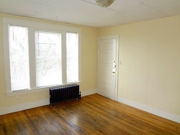 New Paint throughout!