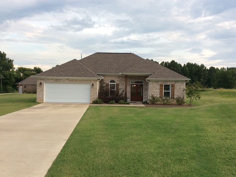 1st image of 120 Cross Creek Dr