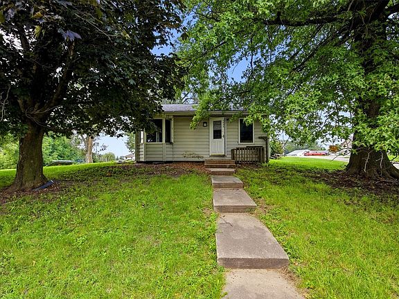 2nd image of 2045 High Dr SE