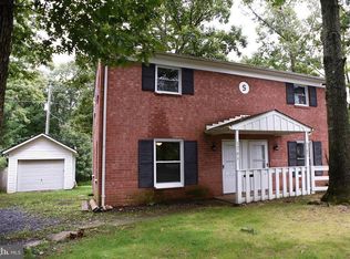 5707 Artemus Rd, Gainesville, VA 20155
