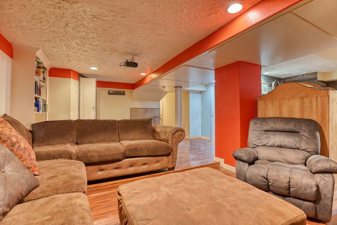 next background image