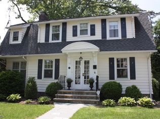 16 De Bary Pl, Summit, NJ 07901