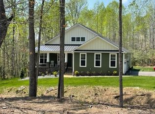 3659 W Rocketts Ridge Ct, Sandy Hook, VA 23153