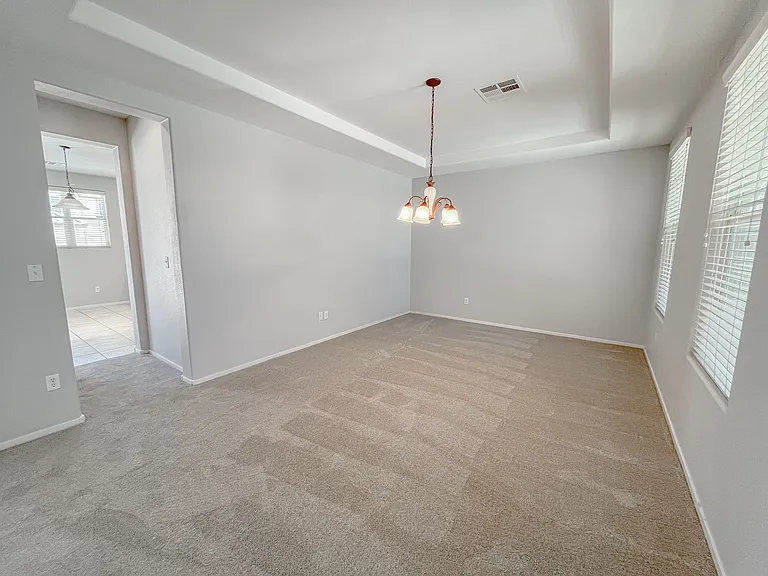 5646 Saint Elias St — Photo 12