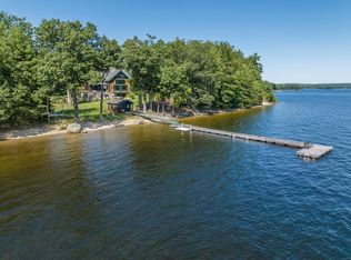 29 Mains Farm Rd, Raymond, ME 04071