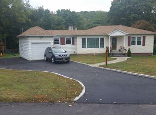 6 Daniel Rd, North Salem, NY 10560