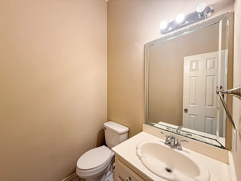 8902 Bayshore Ln — Photo 18