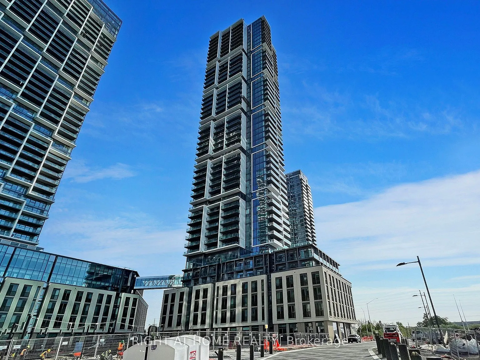 2 bed, $2,700 — Photo 2