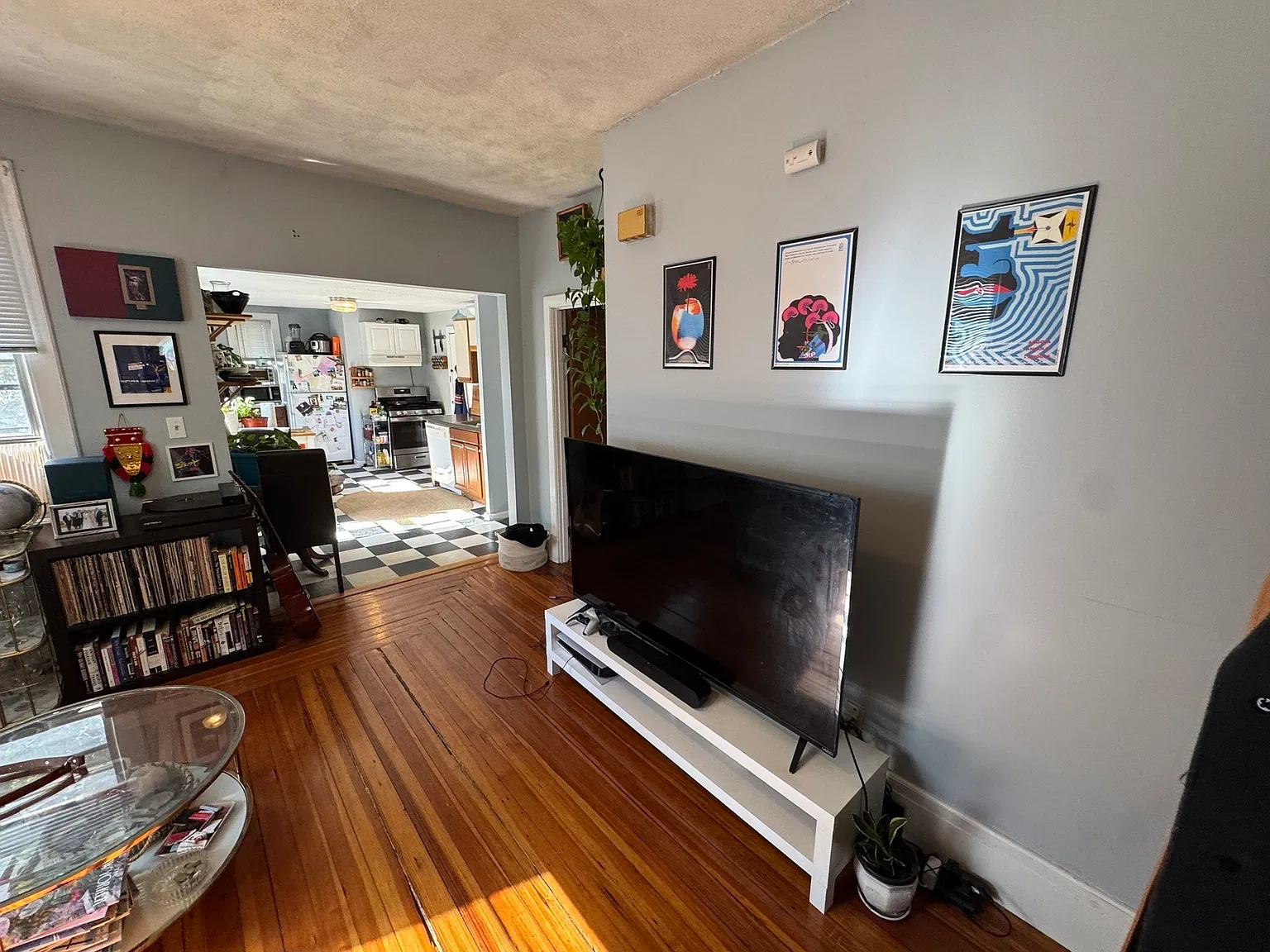 2 bed, 900 sqft, $3,300 — Photo 4