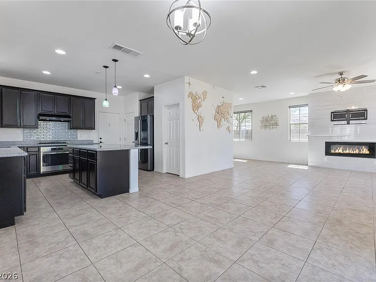 10925 Jordyn Hill St — Photo 9