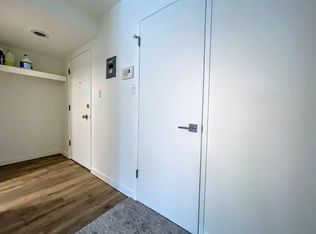 604 1st Ave NW #103, Calgary, AB T2N0A3