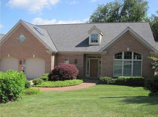 923 Red Oak Dr, Pittsburgh, PA