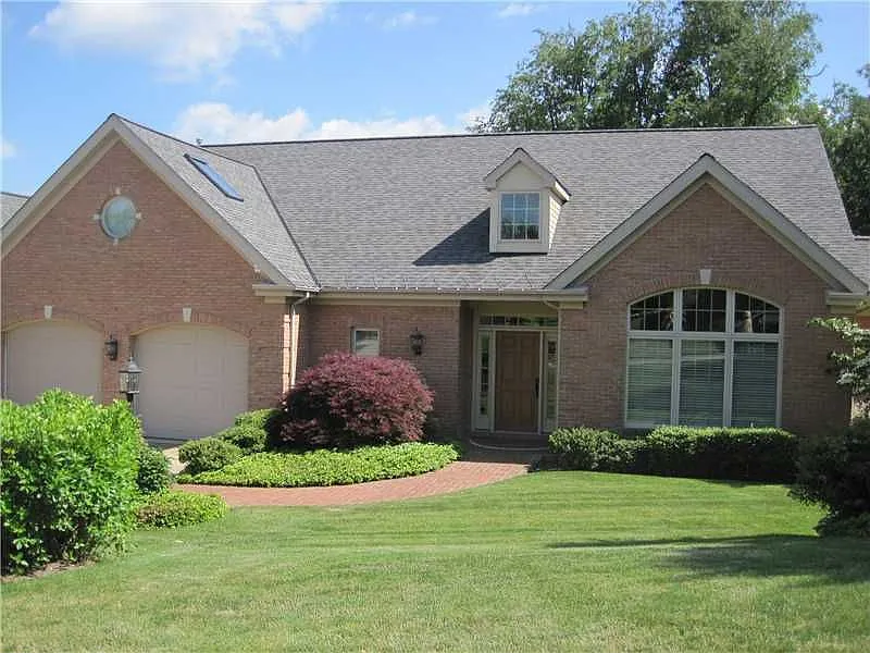 923 Red Oak Dr photo 1