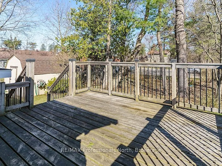 140 Elder St — Photo 5