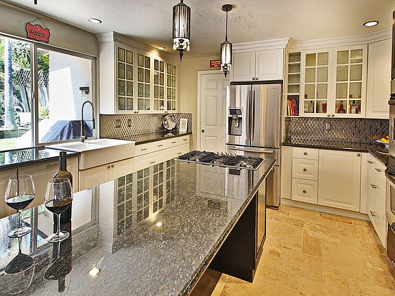 Fully Updated Kitchen