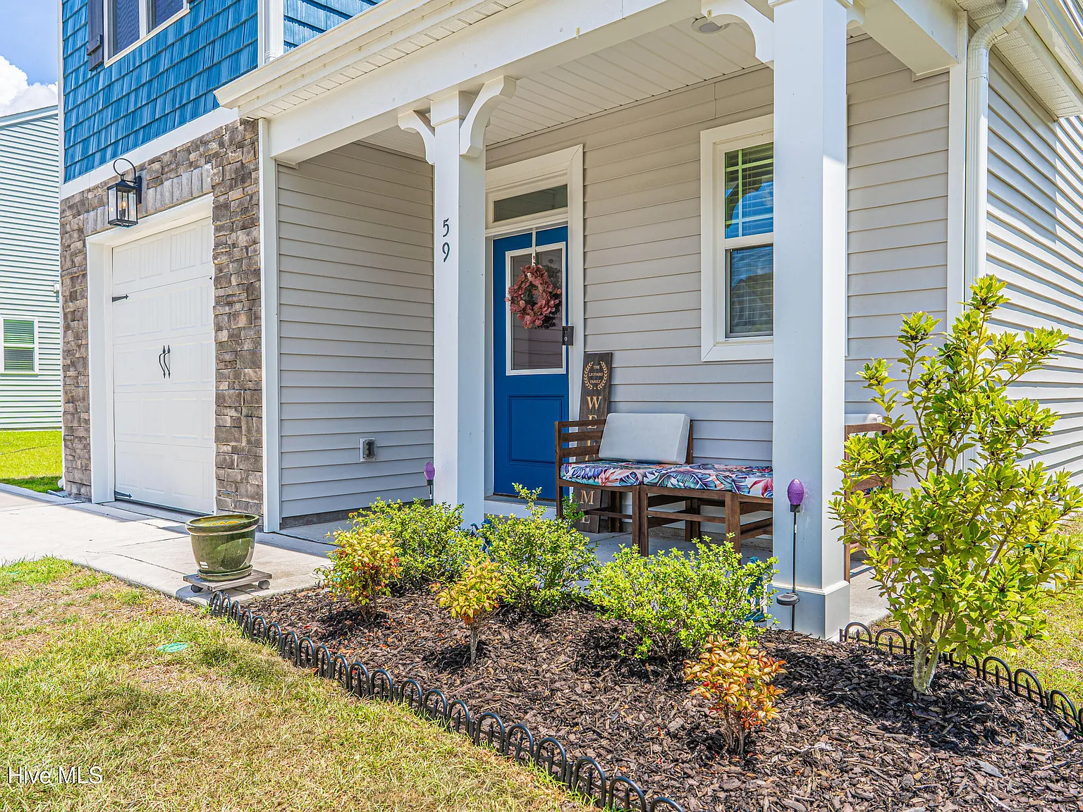 3 bed, 2.5 bath, 2130 sqft, $2,400 — Photo 4