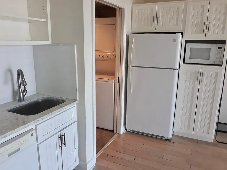 1 Marina Dr #303B — Photo 3