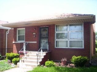 8736 S Crandon Ave, Chicago, IL 60617