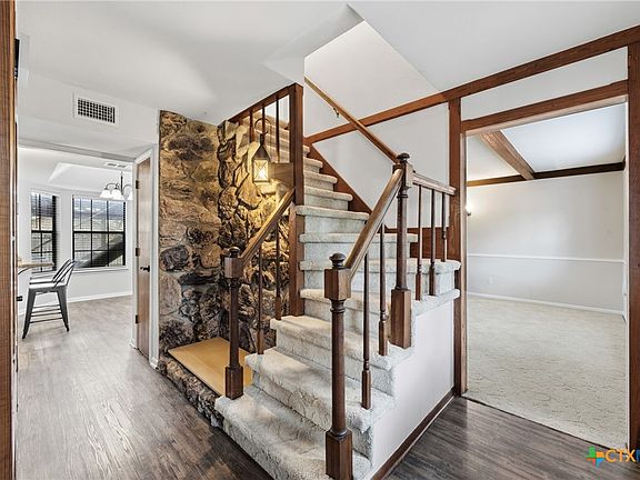 3rd image of 1903 N Harding Ave
