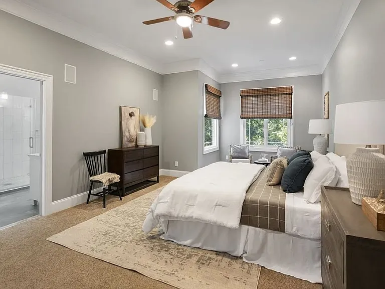 5909 Greenevers Dr — Photo 13