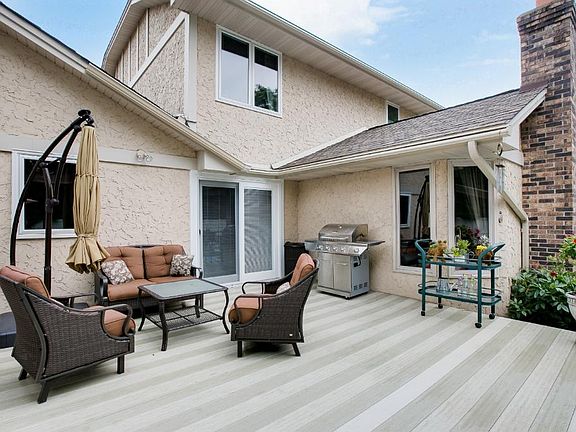 4th image of 3685 Sycamore Ln N