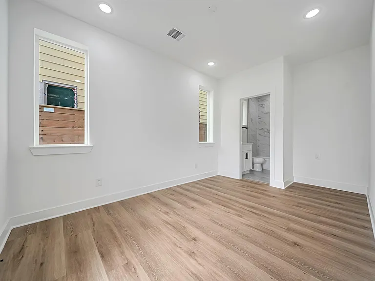 3468 Bremond St — Photo 6