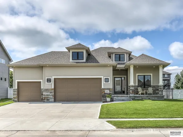 12413 Pheasant Run Ln, Papillion, NE 68046