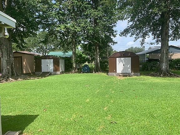 5th image of 126 Rubaiyat Dr