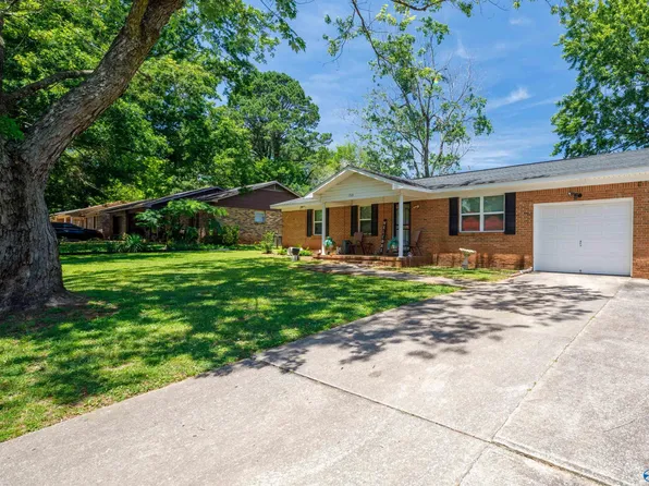 1510 Faye St SW, Decatur, AL 35601