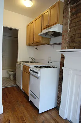 Rented by Michael Sloane Realty Company | media 3