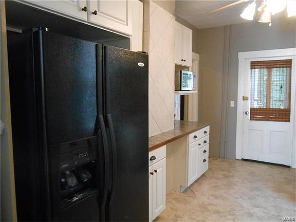5th image of 402 N 1st St