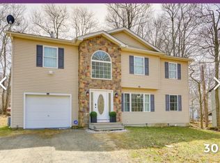 8090 Elizabeth Ln, Tobyhanna, PA 18466