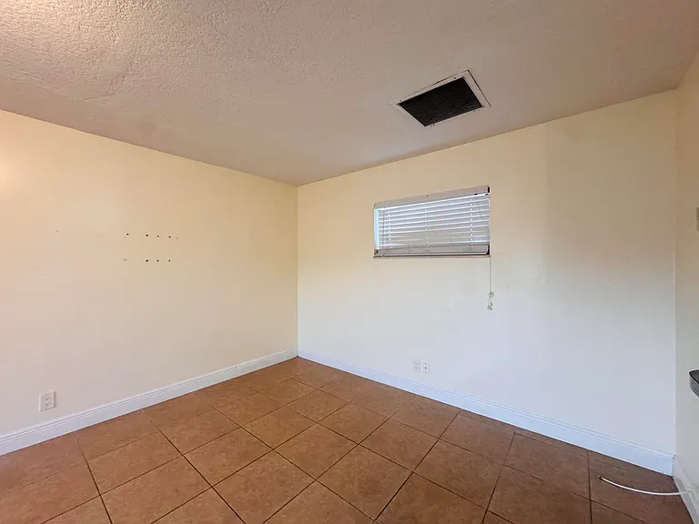 7 Crossings Cir #G — Photo 28