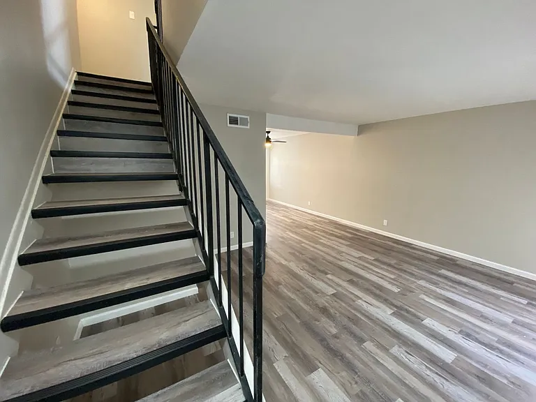 6243-6249 E Greenway Cir — Photo 17